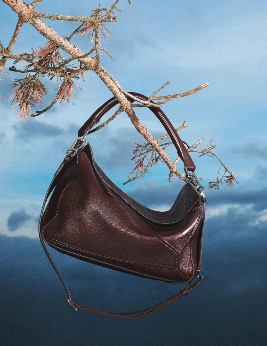 王一博同款 loewe puzzle 32 罗意威大号几何包 硃砂紅 鹿皮 052446 - Image 1