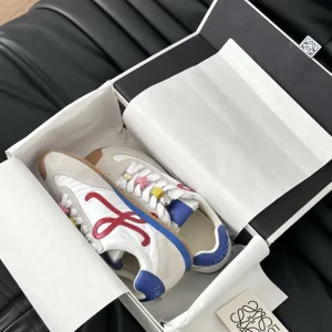 楊冪同款Loewe羅意威德訓運動鞋 臟臟鞋 紅標 白色絨面皮拼織布 糖果鞋帶 - Image 9