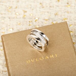 BVLGARI宝格丽B.zero1Rock系列 18k金雙環鑲鑽寬版鏤空戒指