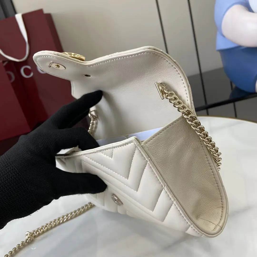 Gucci GG Marmont系列Woc鏈條錢包 米白色Matelassé絎縫牛皮 837745 - Image 6