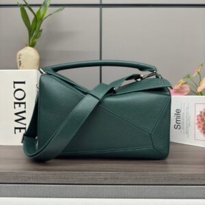 王一博同款 loewe puzzle 32 罗意威大号几何包 常青綠 鹿皮 052446