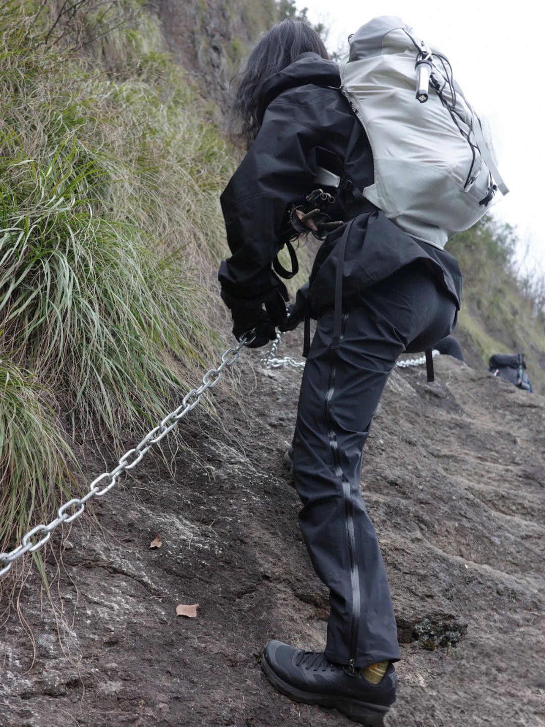 Arcteryx Beta Pants始祖鸟冲锋裤 全拉链硬壳防水运动长裤 - Image 2