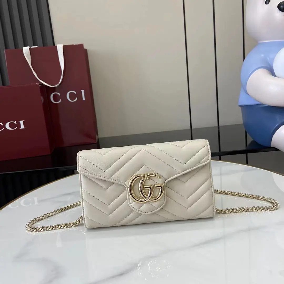 Gucci GG Marmont系列Woc鏈條錢包 米白色Matelassé絎縫牛皮 837745 - Image 1