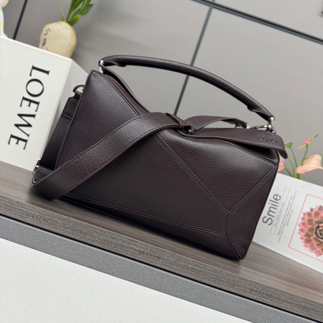 王一博同款 loewe puzzle 32 罗意威大号几何包 硃砂紅 鹿皮 052446 - Image 5
