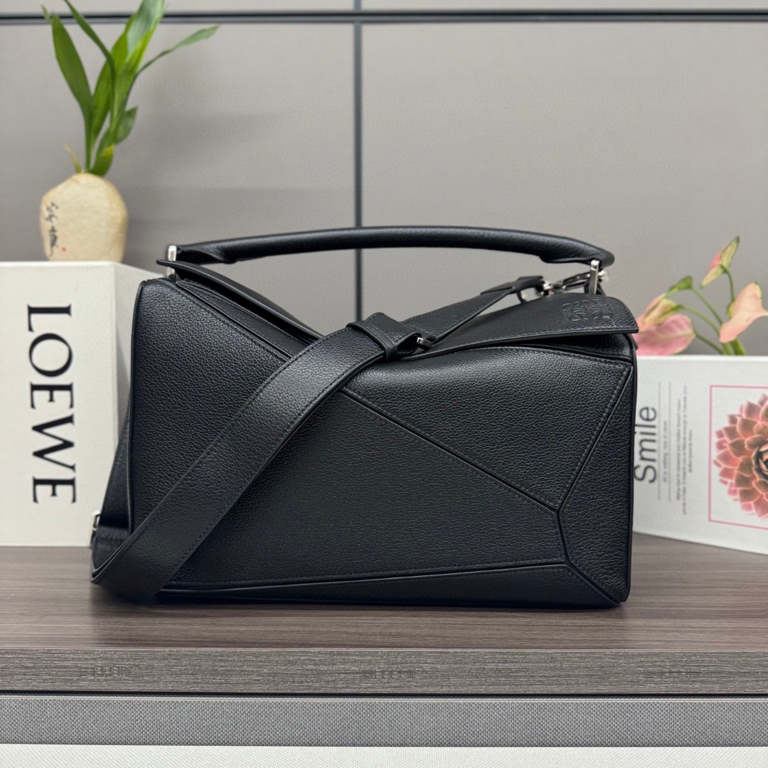 王一博同款 loewe puzzle 32 罗意威大号几何包 黑银 鹿皮 052446 - Image 2