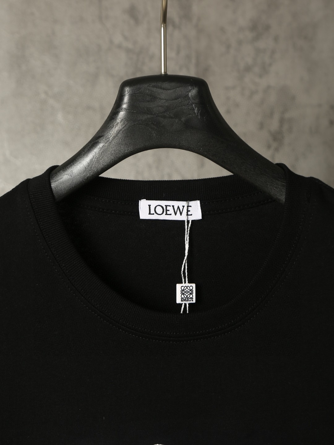 LOEWE罗意威黑色T恤 蓝白刺绣徽标图案 簡約短袖夏裝 6658 - Image 9